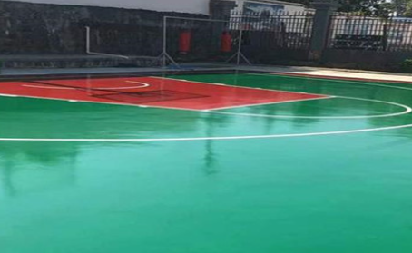 红桥篮球场翻新地面